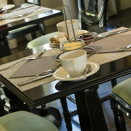 Otel Garbo Cannes